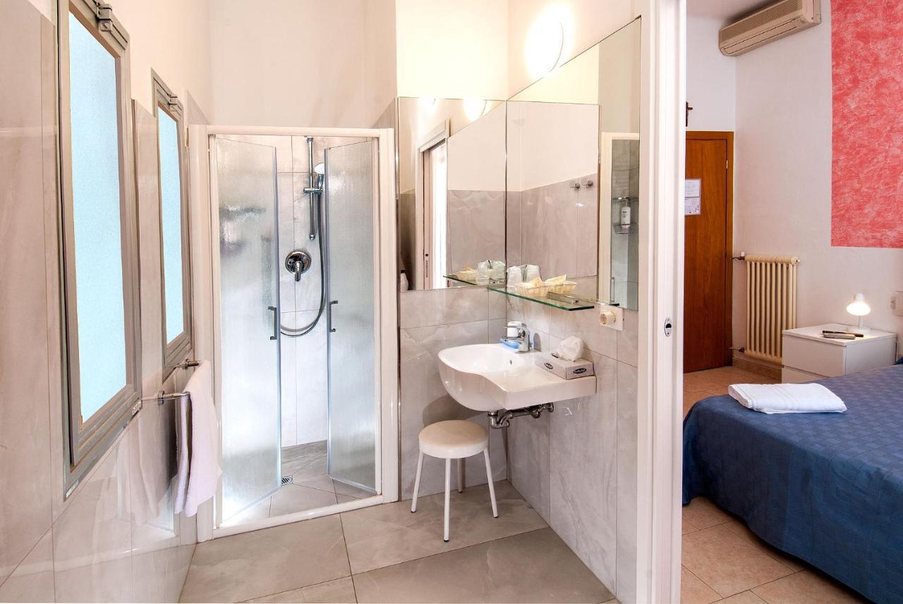 Hotel Vela Milano Marittima Esterno foto
