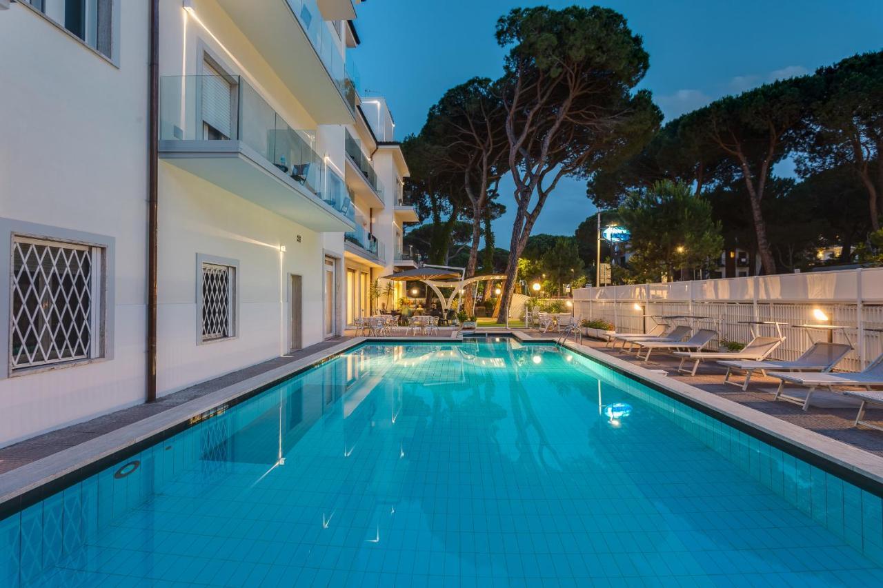 Hotel Vela Milano Marittima Esterno foto