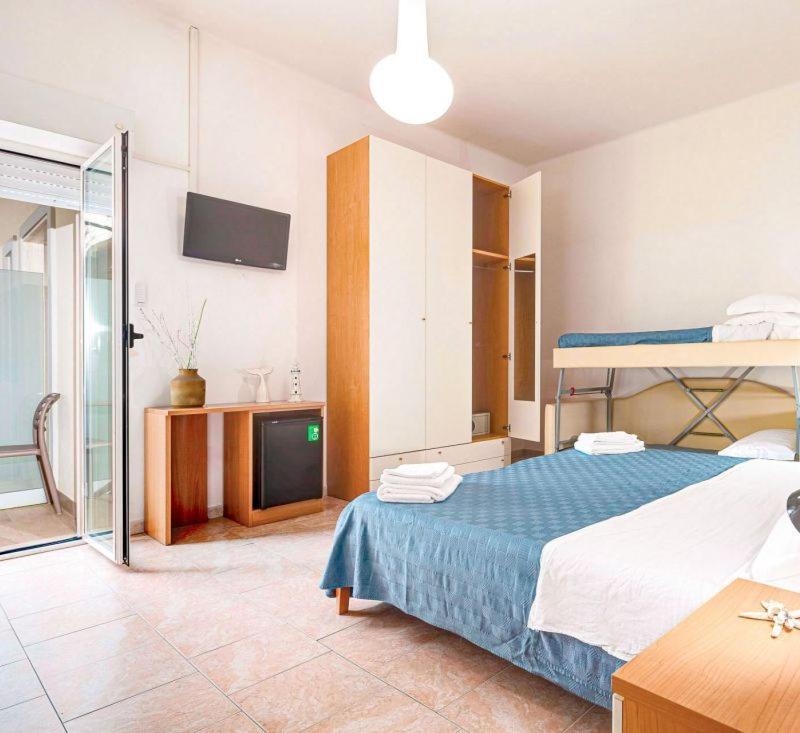Hotel Vela Milano Marittima Esterno foto