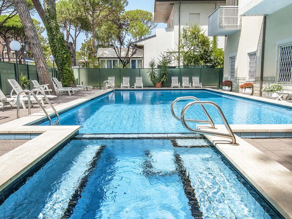 Hotel Vela Milano Marittima Esterno foto