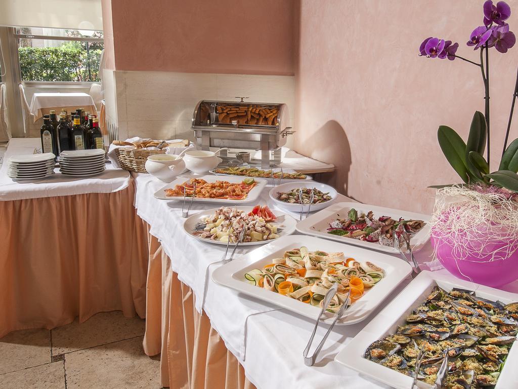 Hotel Vela Milano Marittima Esterno foto